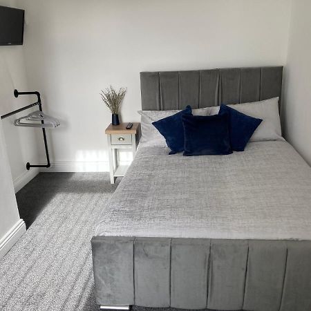 Cheshire Home Stays Кру Экстерьер фото