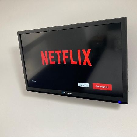 Cheshire Home Stays Кру Экстерьер фото