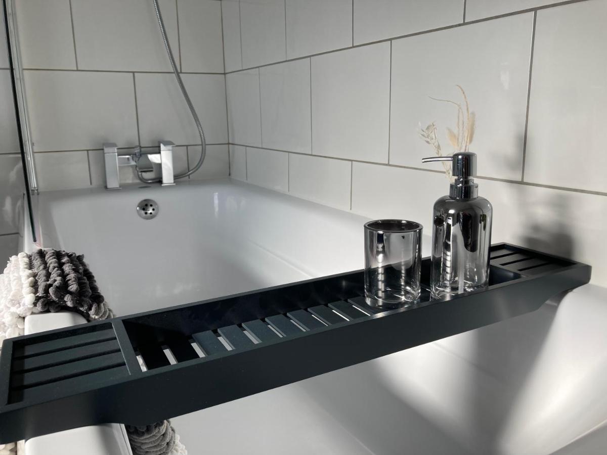 Cheshire Home Stays Кру Экстерьер фото